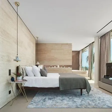 Read Host Profile Before Request - Luxury Sea View *