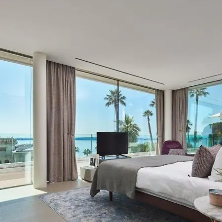 Read Host Profile Before Request - Luxury Sea View *